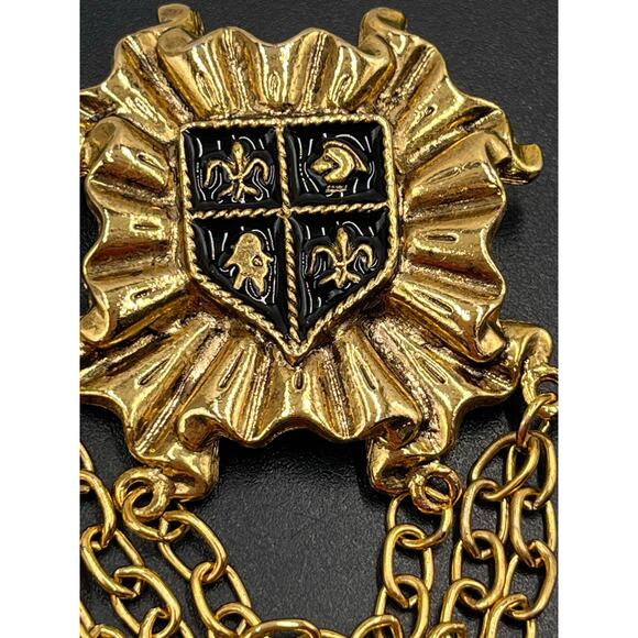 Vintage Unsigned Brushed Gold Tone Sheild Enamel Dangle Regal Chain
Brooch - Picture 4 of 7